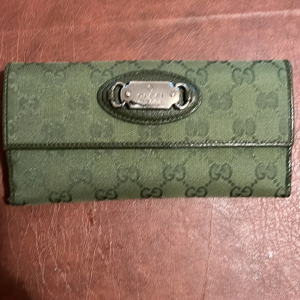 Gucci Wallet - Picture 2 of 4